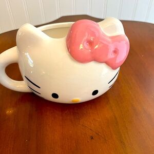 NWT Sanrio Hello Kitty mug with pink bow‎